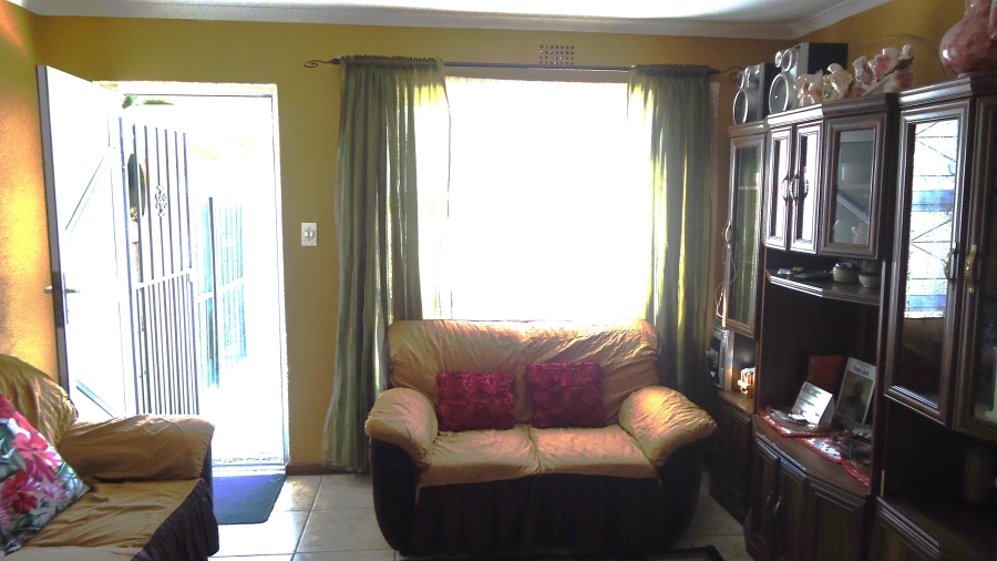 2 Bedroom Property for Sale in High Gate Western Cape